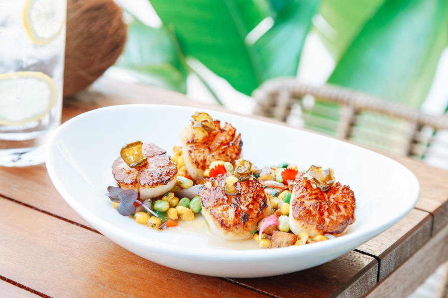 Coconut Charlie's Beach Bar & Grill – photo 3